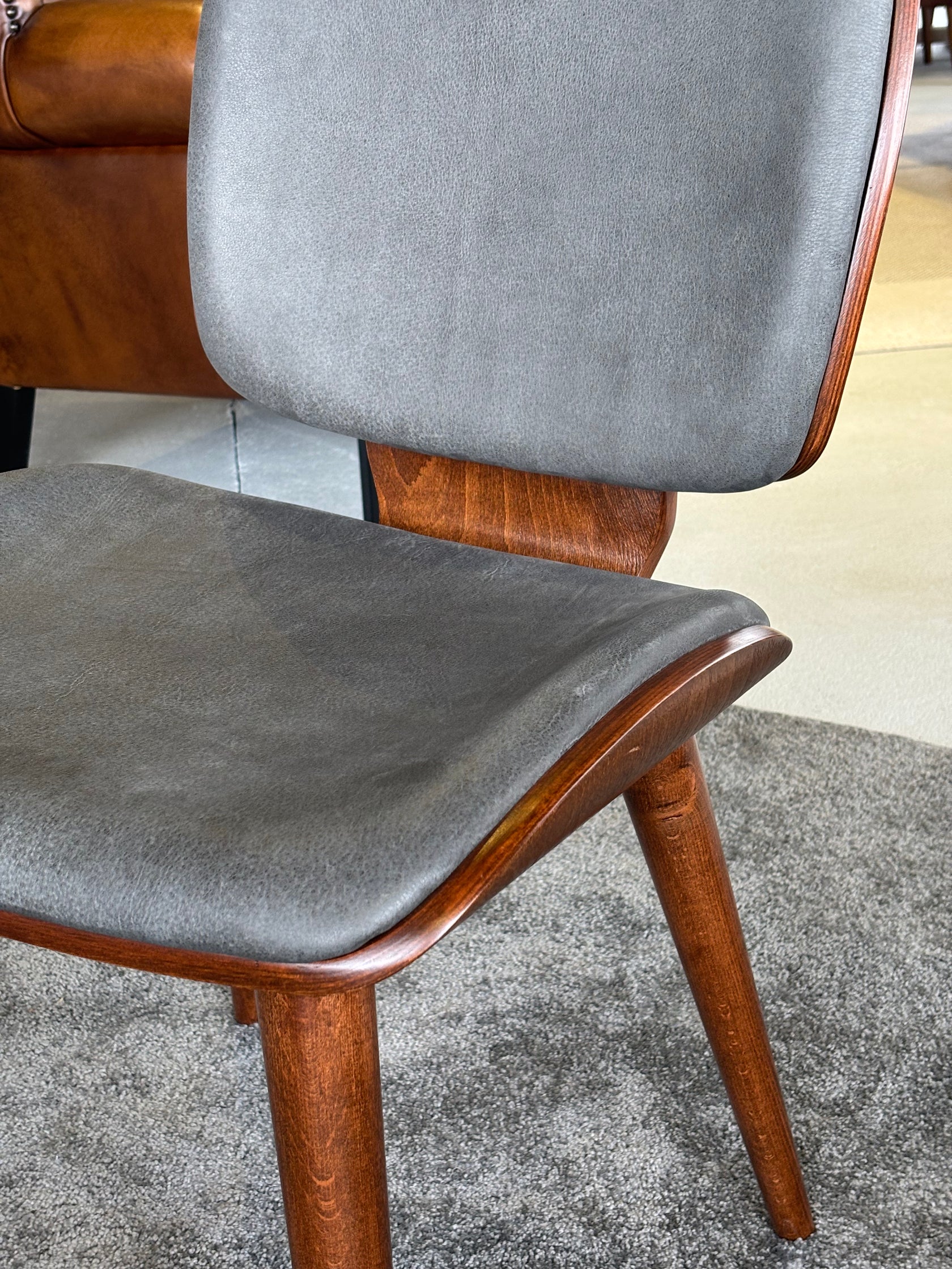 Scaun Scarlet – pe stoc de vanzare